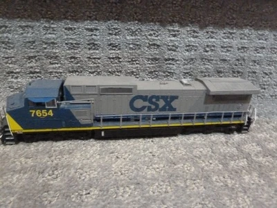 BACHMANN SPECTRUM #86054 GE DASH 8-40CW DIESEL LOCOMOTIVE - CSX #7654 N SCALE - Image 1 of 4