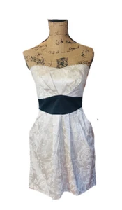 Trixxi Women's Short Cocktail and Party Dress Size 9 - Picture 1 of 3