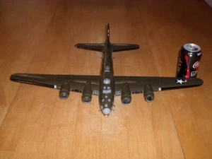 [WW#2] B-17 FLYING FORTRESS, HANDMADE WOODEN STATUE, 16.5" LONG, Vint. 1980 yrs. - Picture 1 of 13
