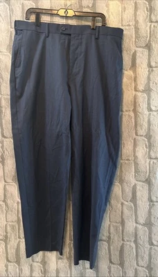 Pantalones de vestir rectos para hombre Saddlebred 38x30 gris cintura expansiva frente plano Foto 1 de 4