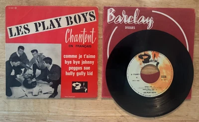 45 7" FRENCH EP LES PLAY-BOYS (VINCE TAYLOR) SIGNED BY BOBBIE CLARK (DRUMMER) - Image 1 of 3