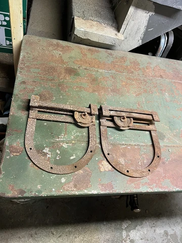 Antique Old Horseshoe U Shaped cast iron Barn Door Rollers Hangers Pair Set USA Cover