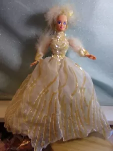BARBIE 1994 STAGIONI INCANTATE PRINCIPESSA DELLA NEVE SUPERSTAR BARBIE 11875 - Foto 1 di 7