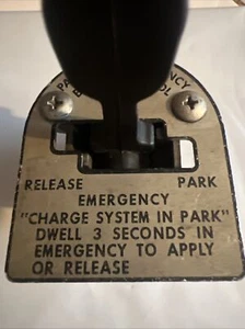 Bendix 282558 PE-4 Air Brake Control Valve Ships Fast Free Shipping - Bild 1 von 6