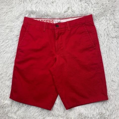 Wisconsin Badgers Shorts Mens 32 Red Dockers Chino Khaki  Limited Edition NCAA Cover