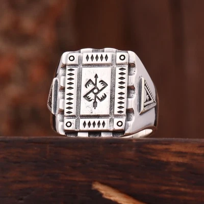 Navajo Style Vintage Men’s Ring 925 Sterling Silver Handmade Old Signet Ring - Image 1 of 4