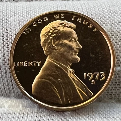 1973-S Lincoln Memorial Cent Toned Deep Cameo Proof receive coin pictured #5454 - Image 1 of 4