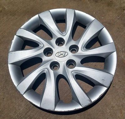 Calota Hyundai Elantra 2011-2015, serve para rodas de 16 polegadas 529603Y100, 55568 01 - Imagem 1 de 4