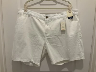 St. John’s Bay Shorts 24W Women’s Stretchy Mid Rise White NWT - Image 1 of 4