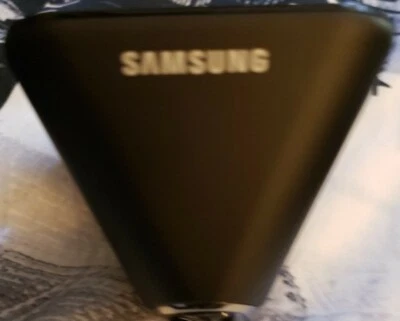 Samsung Desktop Dock / Headphones Combo - Image 1 of 4
