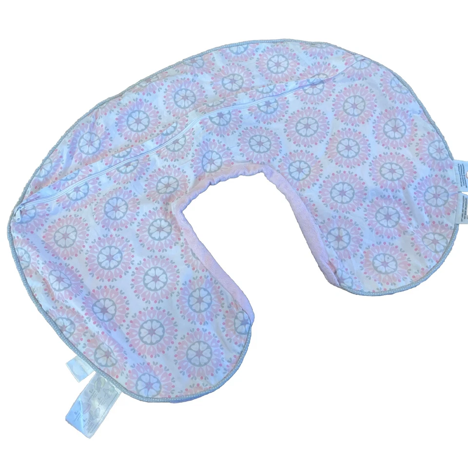 BOPPY PILLOW COVER SUPER SOFT LIGHT PINK VELOUR and Pink, White Medallion - Image 1 of 4