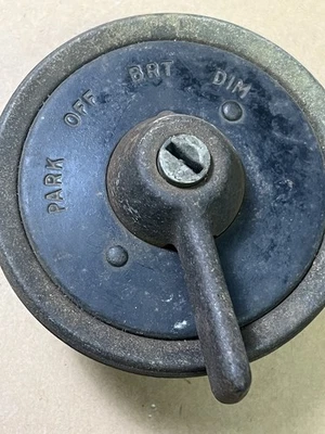 Antique Ignition Lighting Dash Switch 1920's  Briggs & Stratton Auto Tractor?? - Image 1 of 4