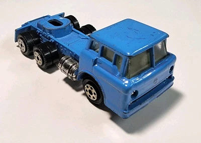 Vintage Yatming Baby Blue Ford C-900 COE Semi Truck HO Diecast/Plastic Tractor - Image 1 of 4