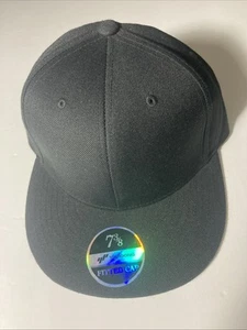 New Yupoong Fitted Baseball Cap Hat Blank Plain Flat Bill size 7 3/8 Black - Picture 1 of 2