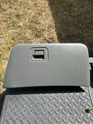 99-07 Ford Superduty Glove Box - Image 1 of 2