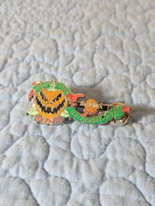 Hard Rock Hotel Las Vegas 2008 HALLOWEEN Staff PIN Gitarre Evil Pumpkin - Bild 1 von 5
