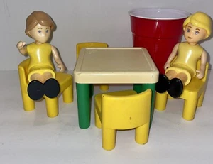 Little Tikes Vintage Dollhouse Kitchen Furniture Table with 4 Chairs/dolls - Picture 1 of 3