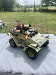Action Man 2001 Jeep Tankfahrzeug Hasbro mit Action Man Figur Retro selten - Bild 1 von 18