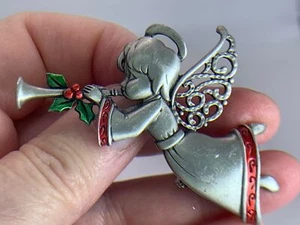 Christmas Angel Sounding Trumpet Enamel JJ Vintage Silver Brooch Pin M-1115* - Picture 1 of 3