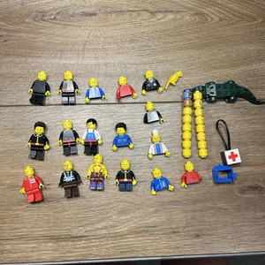 Assorted Lot of LEGO Minfigures and Piece Vintage 1980s (some city people) - Picture 1 of 3