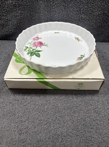 Christine Holm Porcelain Vintage 80's Pink Rose Fluted Quiche Flan Dish in Box - Picture 1 of 12