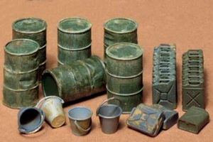 Tamiya Model kit 1/35 Jerrycan Set - Picture 1 of 1