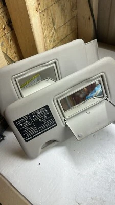 2018 NISSAN VERSA PAIR OF GRAY SUN VISORS - Изображение 1 из 4