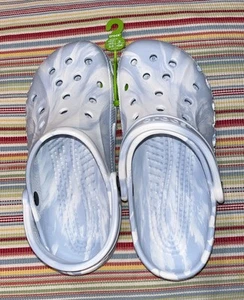 IN HAND/FREE SHIPPING Crocs Baya Powder Blue Marbled Clogs M 6/W8 NWT‼️ - Picture 1 of 4
