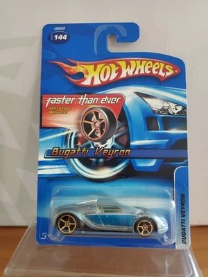 Hot Wheels 2006 - 144 Bugatti Veyron Silver/Blue - Faster Than Ever FTE - Image 1 of 4