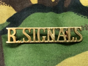 Genuine British Army WW2 Brass Shoulder Title - Royal Signals - Picture 1 of 6