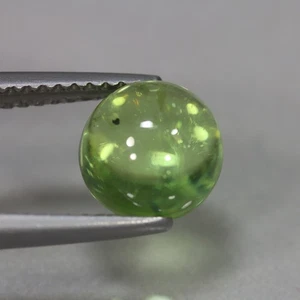 2.76 Cts_Loose Gemstone_100 % Natural Unheated Green Peridot Cabochon_Pakistan - Picture 1 of 3