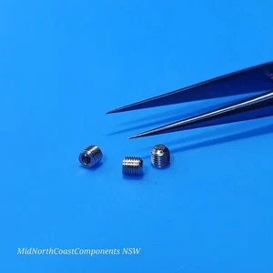 M3 x 3mm Fine Thread Grub Screw Flat Point Set Screw 304 Stainless Steel P0.35 - Bild 1 von 4