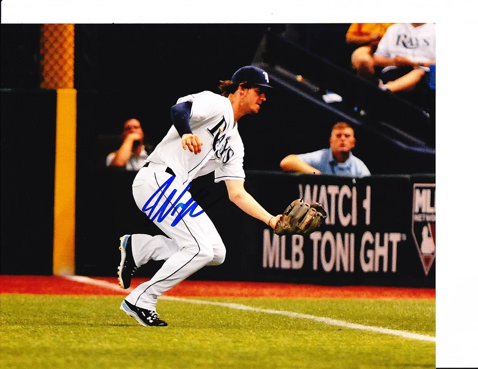 TAMPA BAY RAYS WIL MYERS CAPTURA DE CORRIDA ASSINADA 8X10 - Imagem 1 de 1