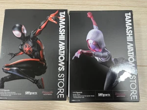 Bandai S.H.Figuarts Spider Man & Gwen Across Spider-Verse 1610 versión techo - Imagen 1 de 9