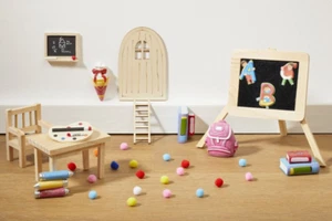 AUSWAHL: Miniatur Deko Zubehör Einschulung  Schulanfang Kartendeko Wichteltüre - Bild 1 von 19