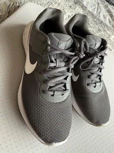 Nike revolution Running Dark Grey Trainers Uk Size 6 - Picture 1 of 8
