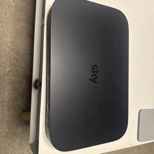 Sky Q Box ES340d8 1TB. Tested and Working. - Afbeelding 1 van 4