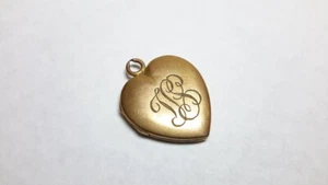 Antique 10k yellow gold heart locket charm pendant engraved letters - Picture 1 of 7