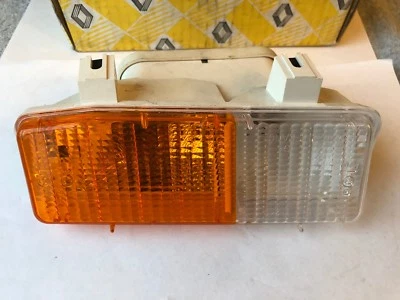 Renault 17 Front Left Indicator Side Light Lamp Assembly New Genuine 7701365396 - Image 1 of 4