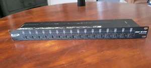 Controlador de interruptor de iluminación profesional Elation DMX-16 SW - Imagen 1 de 2