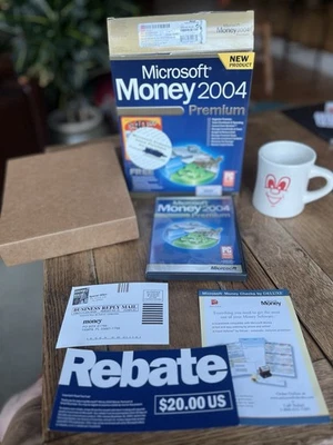 Microsoft Money 2004 Deluxe For Windows - Complete Retail Box | Employee Promo - Image 1 of 4
