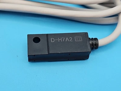 SMC Auto Switch Cylinder Sensor Solid State 3 Wire PNP D-H7A2L - Image 1 of 4