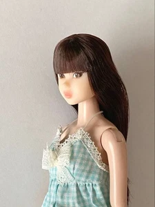 Wake Up Momoko Puppe - dunkelbraune Haare, blasse Haut - Outfit enthalten! - Bild 1 von 4
