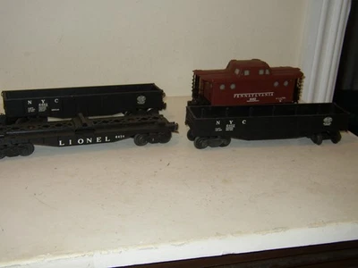 4 Lionel Pennsylvania 9162 N5c caboose  6424 automobile flat NYC 6462 Gondola - Image 1 of 4