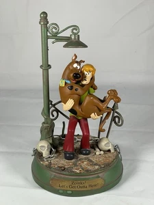 Hanna Barbera Scooby Doo Shaggy "Zoinks! Let's get outta here"Statue - Picture 1 of 9