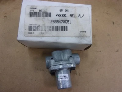 Meritor Air Line Over Pressure Protection Relief Valve 55 Psi 2585470C91 1 - Image 1 of 4