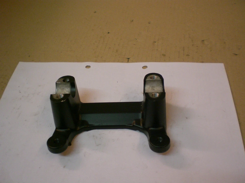 Soporte Manillar Honda CB250T CB400T Nuevo Original Honda Foto 1 de 1