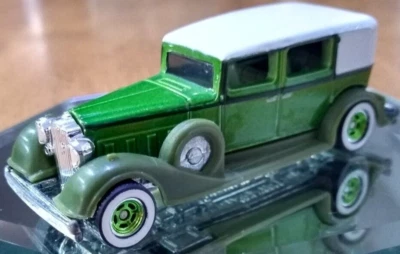 Larry's Garage Real Riders 2008 Hot Wheels Classic Packard verde 1:64 suelto usado Foto 1 de 4