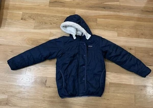 Patagonia Fleece GirlsJacket Blue White Fleece Reversible Size 10 Removable Hood - Picture 1 of 3
