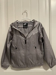 kids nike spotswear wind runner 3-4yrs - Picture 1 of 4